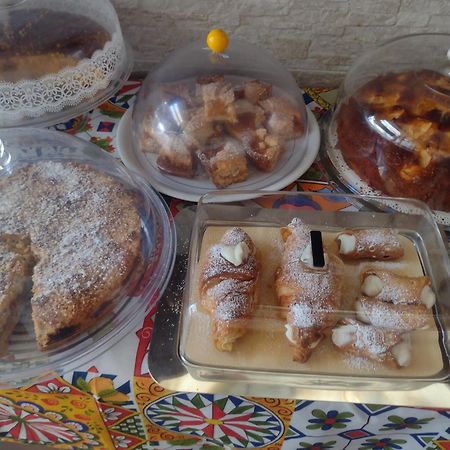 Bed & Breakfast Delle Palme Trapani Exterior foto