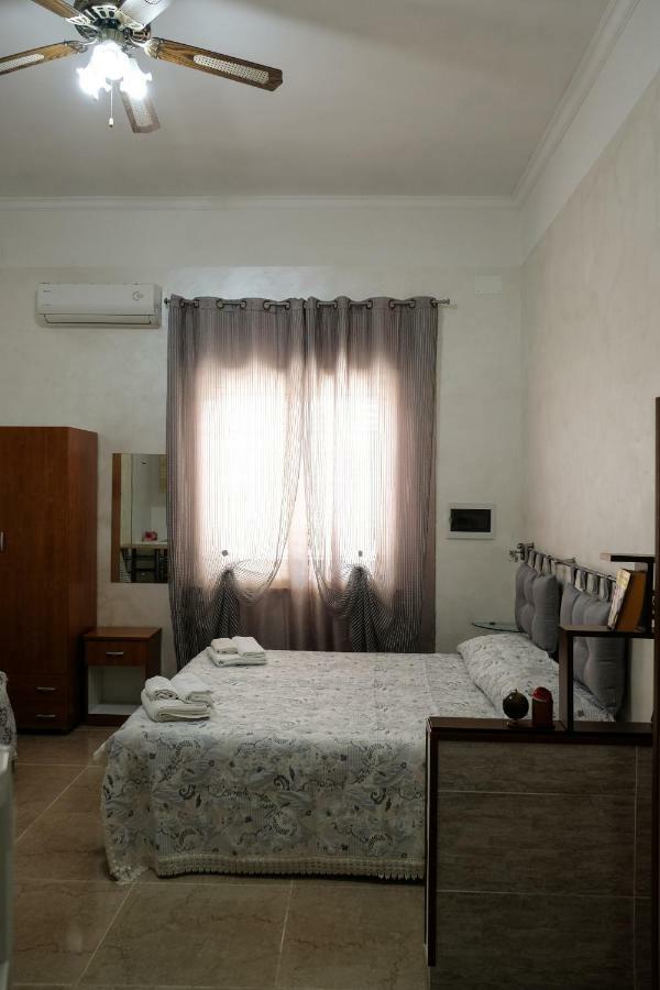 Bed & Breakfast Delle Palme Trapani Exterior foto